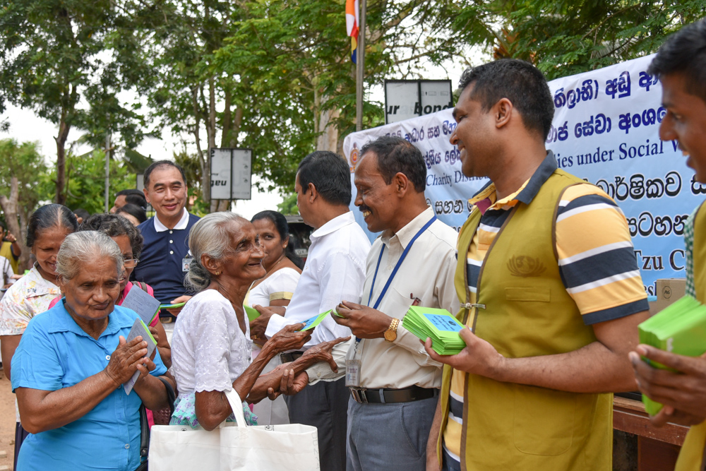 Needy Households in Sri Lanka Receive Shopping Vouchers from Tzu Chi (2019)