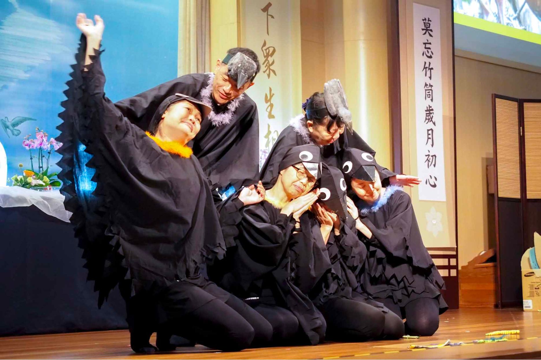 《孝顺的小慈鸟》以温馨的剧情，传递出行孝、行善不能等的价值观。摄/ 张谋胜
