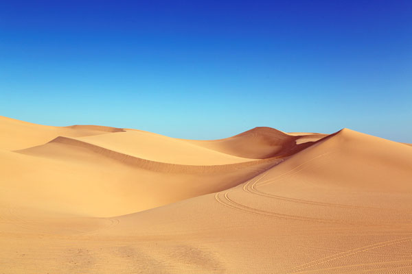 Distancing Away from “Thirsty Love”