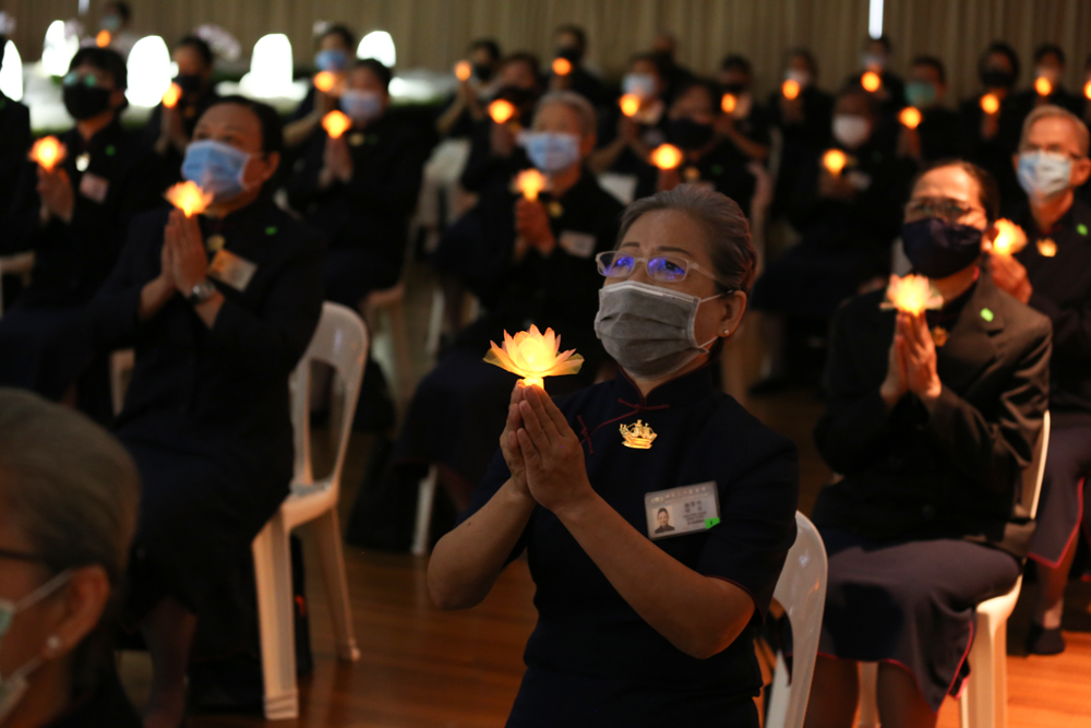 A Year-End Blessing Ceremony in a Time of Great Reflections